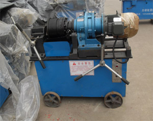 滾絲機滾軋直螺紋滾絲機價格衡水新(xīn)泰直螺紋滾絲機